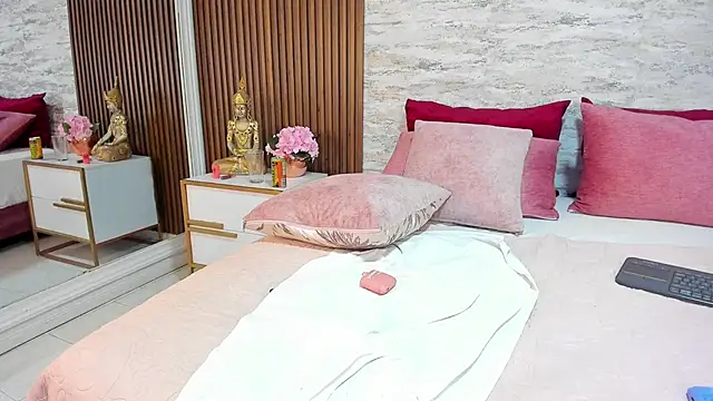 MadisonHunter2024 online show from 01.29.25