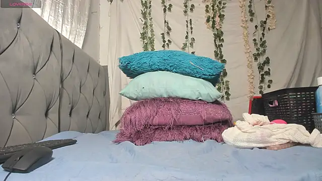 imtiffany w online show from 10.06.25