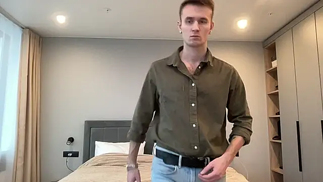 cute mark online show from 11.08.25