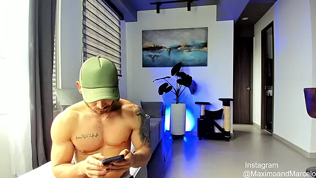 Maximo Marcelo online show from 02.28.25