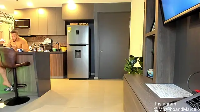 Maximo Marcelo online show from 03.14.25