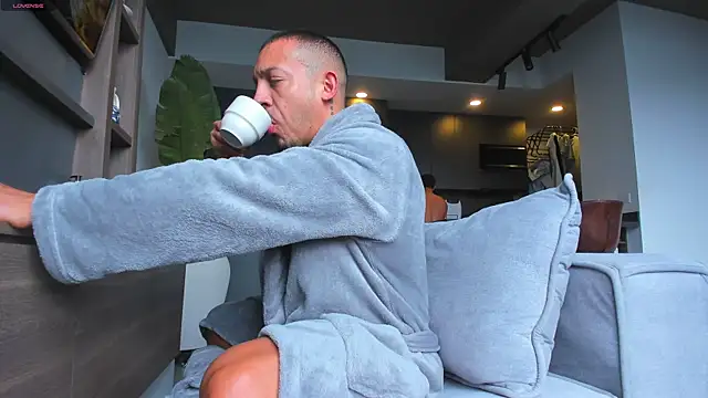 Maximo Marcelo online show from 12.03.25