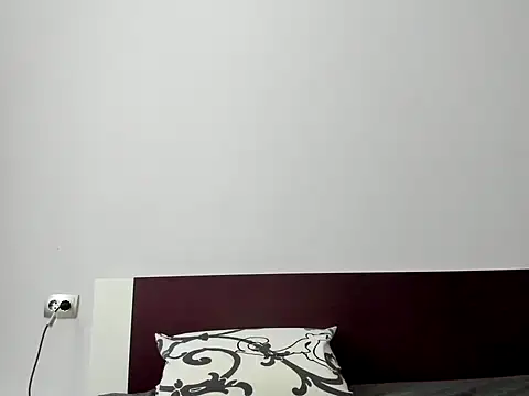 Snapshot of ElektraShine29 chatting on 11.19.25 ElektraShine29 online show from 11.19.25