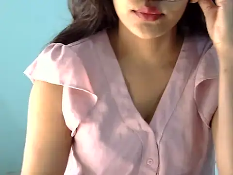 Snapshot of Nehasingh2024 chatting on 11.11.25 Nehasingh2024 online show from 11.11.25