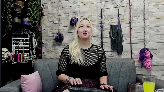 CruelMistress online show from 10.20.25