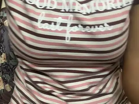 Snapshot of _FluffyHxney_ chatting on 12.13.24 FluffyHxney online show from 12.13.24