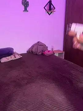 Snapshot of pepsicolacouple chatting on 11.04.25 pepsicolacouple online show from 11.04.25