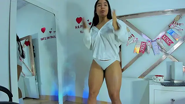 Snapshot of HayamiKioto chatting on 02.13.25 HayamiKioto online show from 02.13.25