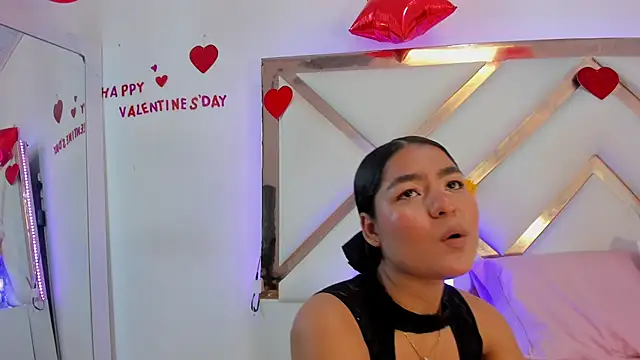 Snapshot of HayamiKioto chatting on 02.22.25 HayamiKioto online show from 02.22.25