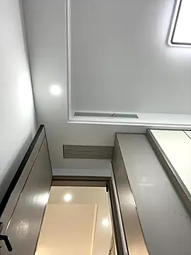 xyebobs online show from 10.12.25