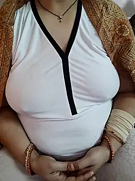 milf-kaira online show from 12.11.24