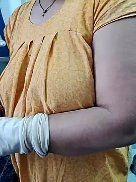 milf-kaira online show from 12.13.24