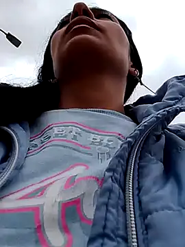 chloewildd  online show from 03.20.25