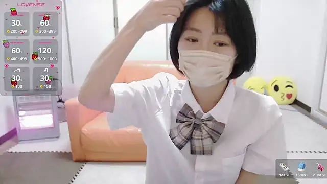 Snapshot of minamina1221 chatting on 11.22.25 minamina1221 online show from 11.22.25