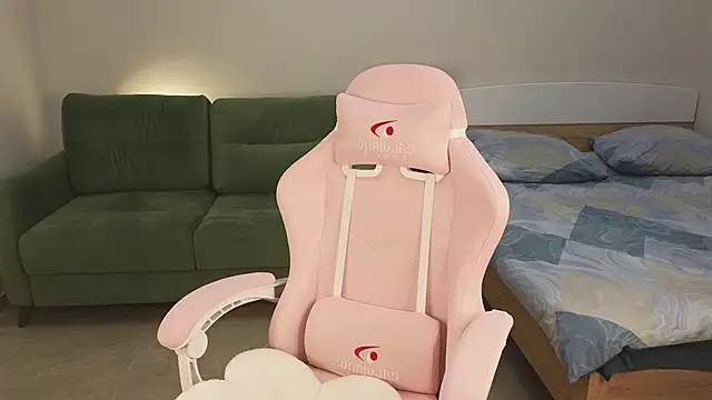 Eveleen Soleen online show from 02.09.25