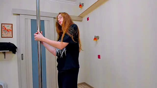 Fire Luna online show from 11.01.25