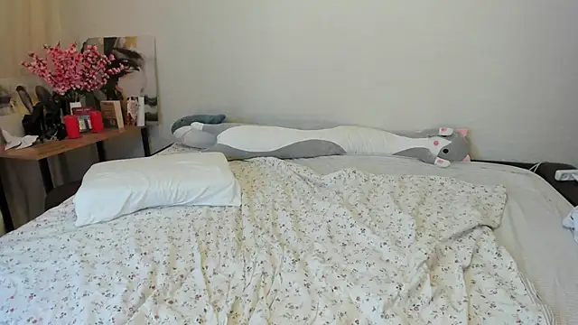 Snapshot of Shadow_Dance chatting on 01.22.25 Shadow Dance online show from 01.22.25