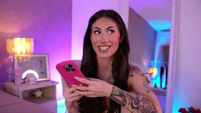 OhhAisha online show from 11.30.25