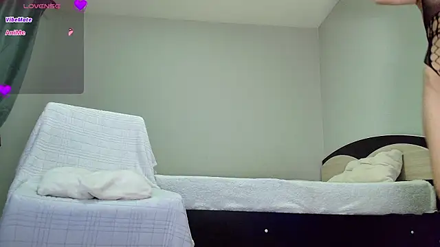 kyliejo18 online show from 01.17.25