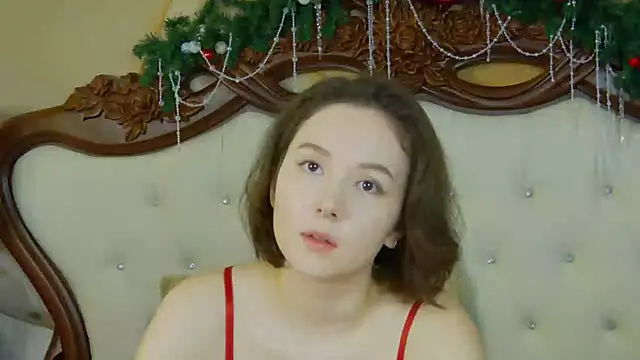 Snapshot of IreneRaye chatting on 12.28.24 IreneRaye online show from 12.28.24