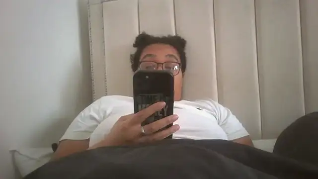 Snapshot of vanilla_chocolate23 chatting on 02.06.25 vanilla chocolate23 online show from 02.06.25