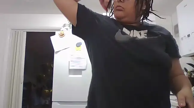 Snapshot of vanilla_chocolate23 chatting on 02.13.25 vanilla chocolate23 online show from 02.13.25