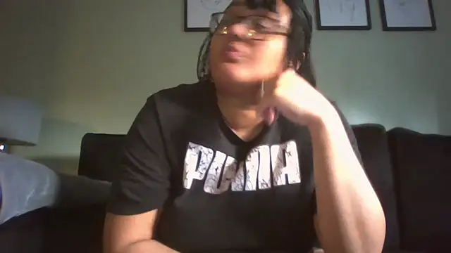 Snapshot of vanilla_chocolate23 chatting on 02.19.25 vanilla chocolate23 online show from 02.19.25