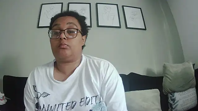 Snapshot of vanilla_chocolate23 chatting on 09.15.25 vanilla chocolate23 online show from 09.15.25