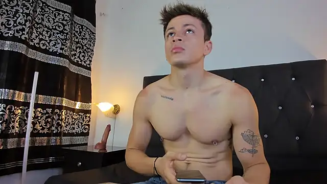 Angel Cuervo online show from 02.21.25