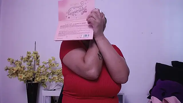 Nicol Love0 online show from 02.18.26