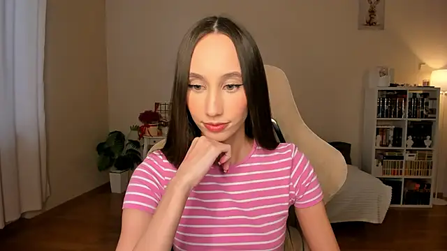 Snapshot of your_emily_ chatting on 02.20.26 your emily online show from 02.20.26