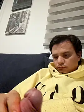 Snapshot of stevego94 chatting on 10.01.25 stevego94 online show from 10.01.25