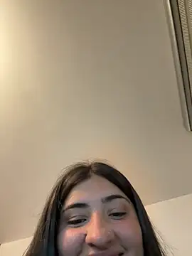 AhriCutte online show from 02.15.25