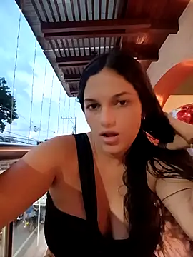 girl milk1 online show from 11.17.25