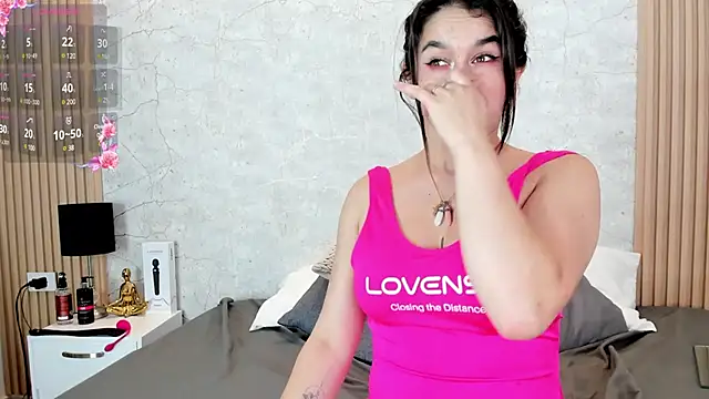 Snapshot of mayragonzpe__ chatting on 02.01.25 mayragonzpe online show from 02.01.25