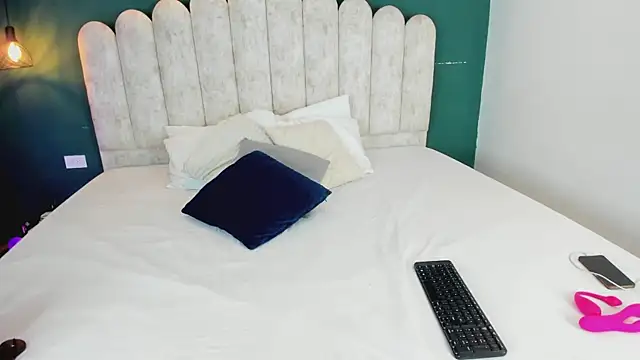 Snapshot of mayragonzpe__ chatting on 10.04.25 mayragonzpe online show from 10.04.25