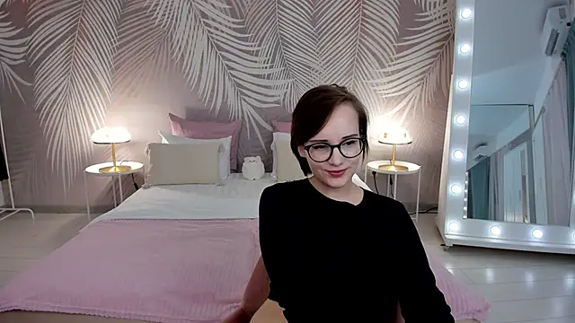 Snapshot of StellaGloww chatting on 02.01.25 StellaGloww online show from 02.01.25