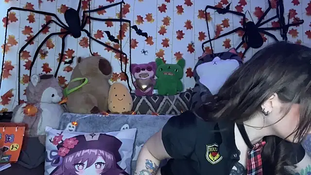 Snapshot of _Devill_Baby chatting on 09.25.25 Devill Baby online show from 09.25.25