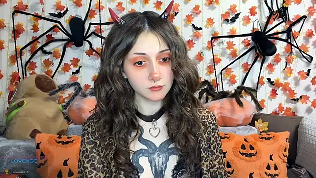 Snapshot of _Devill_Baby chatting on 11.27.25 Devill Baby online show from 11.27.25