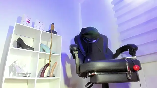 charlotte joliedart online show from 04.01.26