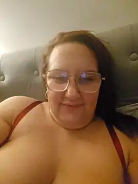 Snapshot of Bekahblows chatting on 11.03.25 Bekahblows online show from 11.03.25