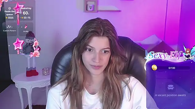 Snapshot of Nora_Vennucci chatting on 12.14.24 Nora Vennucci online show from 12.14.24