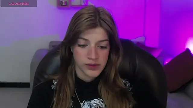 Snapshot of Nora_Vennucci chatting on 02.01.25 Nora Vennucci online show from 02.01.25