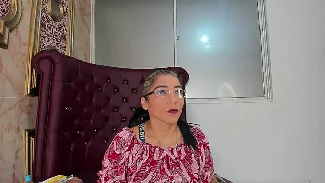 mature bigass   online show from 01.15.25