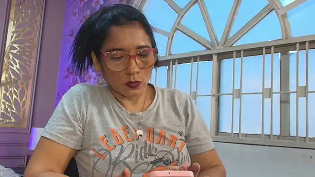 mature bigass   online show from 12.03.25