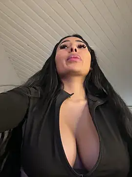 Anily Lovely online show from 01.31.25