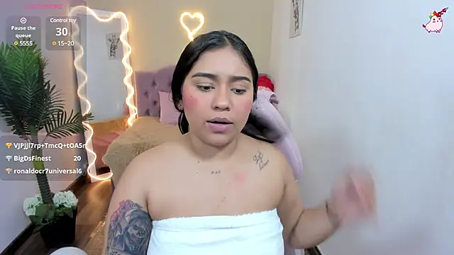 Snapshot of kendra_tay chatting on 03.03.25 kendra tay online show from 03.03.25