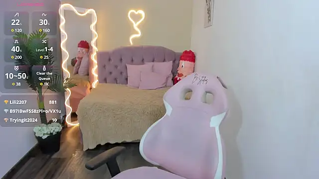 Snapshot of kendra_tay chatting on 03.05.25 kendra tay online show from 03.05.25