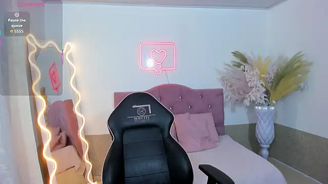 kendra tay online show from 12.21.25