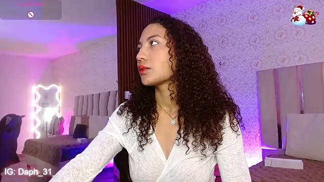 Daphnne tay online show from 11.16.25